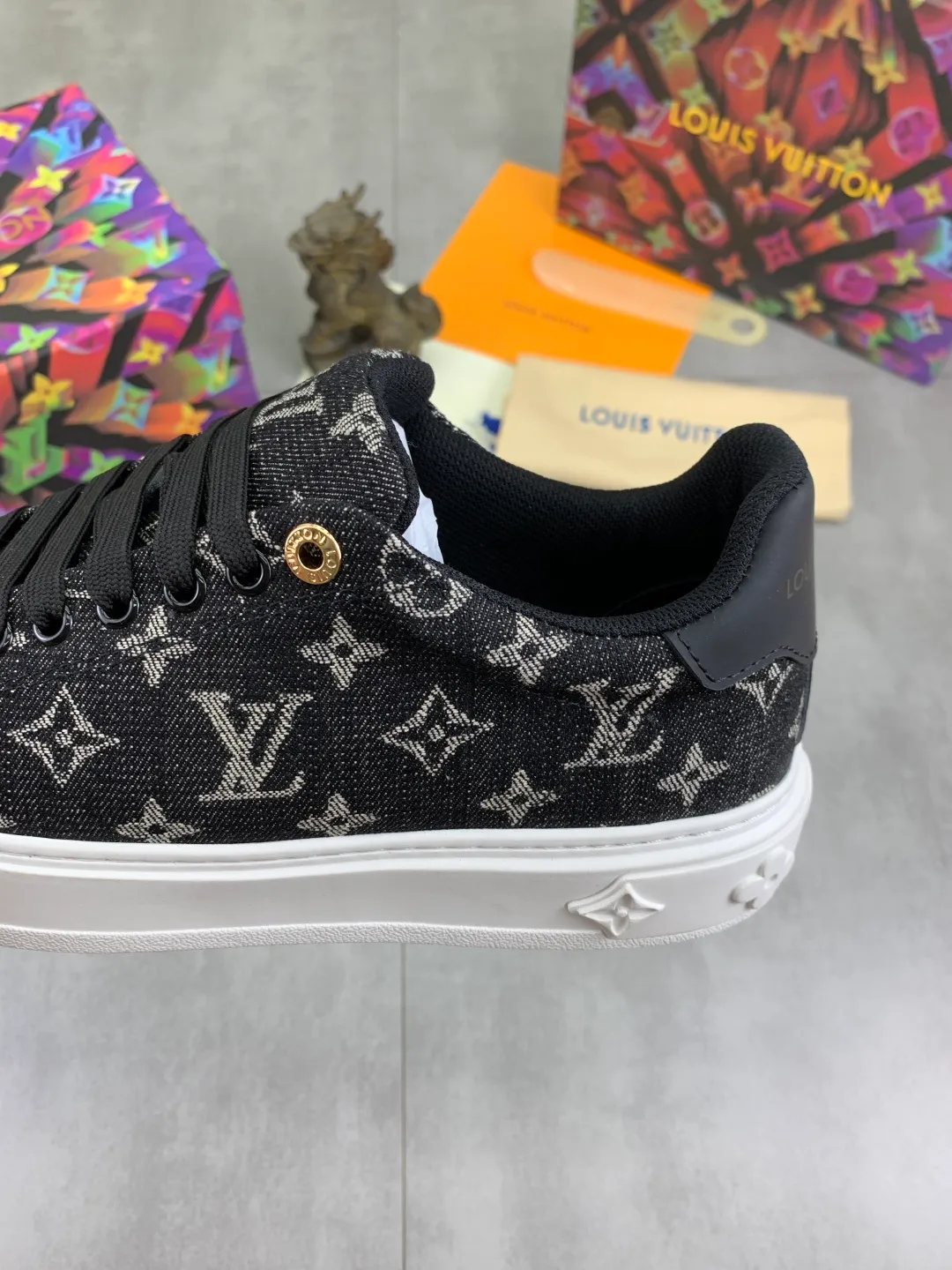 Men's men's shoes💰P520💰[New model]🆘High quality cowhide [Louis Vuitton]LV official website latest model🎁casual and fashionable men's shoes👟hot style💥simple and elegant style, exclusive for trendy men. Unique official website latest brand elements👑original decoration, fashionable and generous, the fabric is made of original denim➕comfortable and breathable mesh lining➕cow leather feet ✅The official website specifies wear-resistant casual outsole, the classic model is taken in real life🎬Color: 6️⃣colors available😍Number of codes: 38-44 Full set of packaging